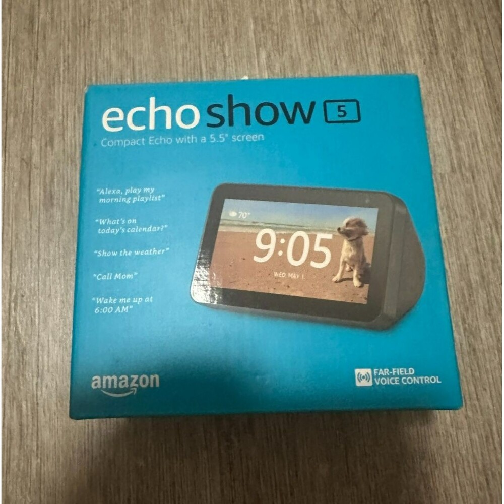Amazon Echo Show 5 Charcoal New / Sealed 1st Generation 5.5 Screen